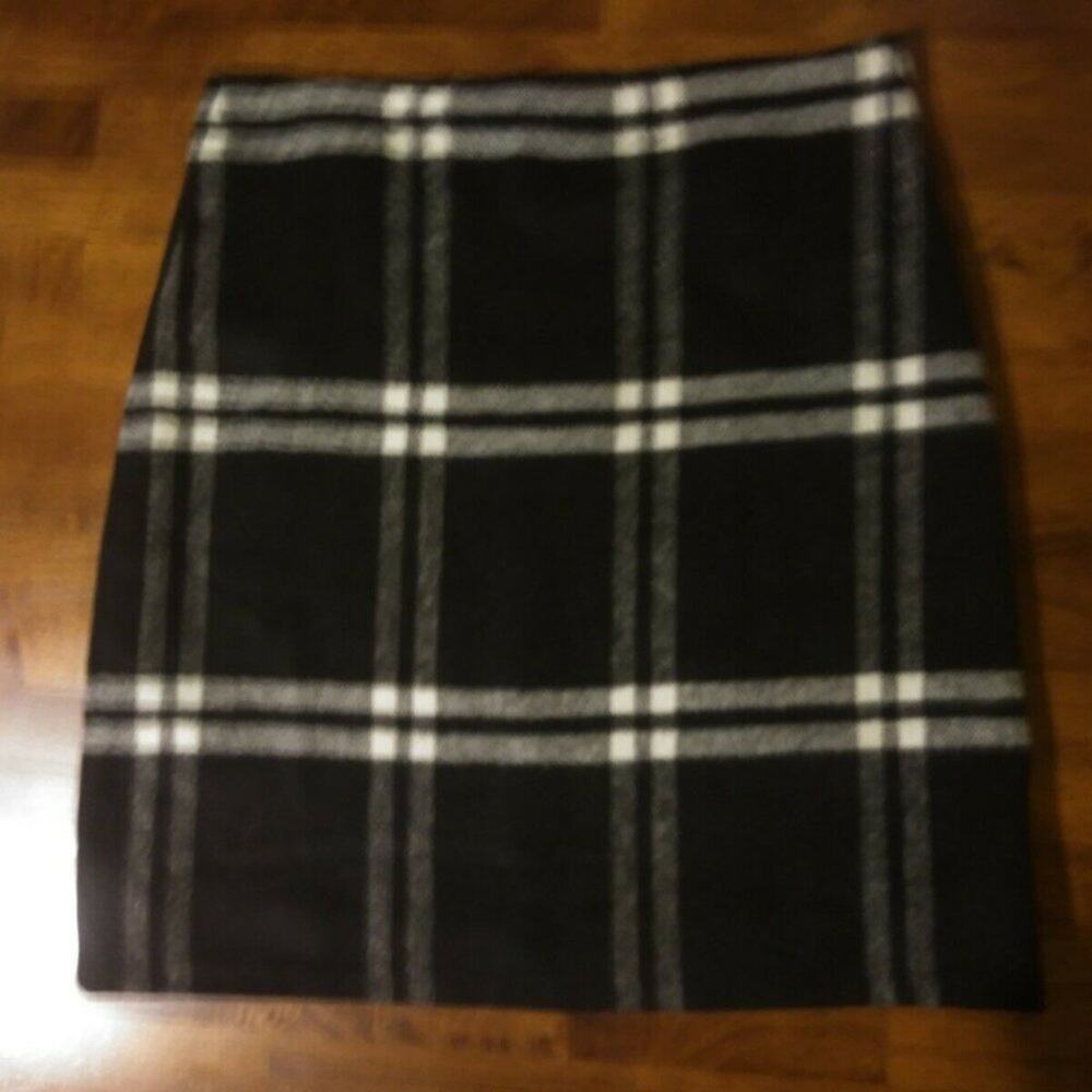 Carre Noir Sz 10 Black White Striped Plaid